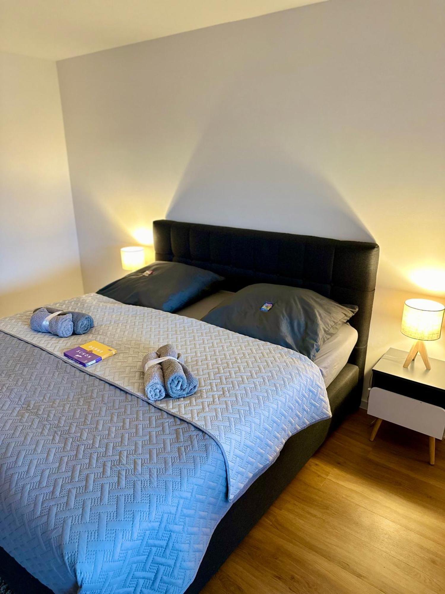 Traumhafte 115 Qm Ferienwohnung Am Steinhuder Meer, Ruhig, Komfortabel, Loggia, Parkplatz, Wifi Wunstorf Zewnętrze zdjęcie