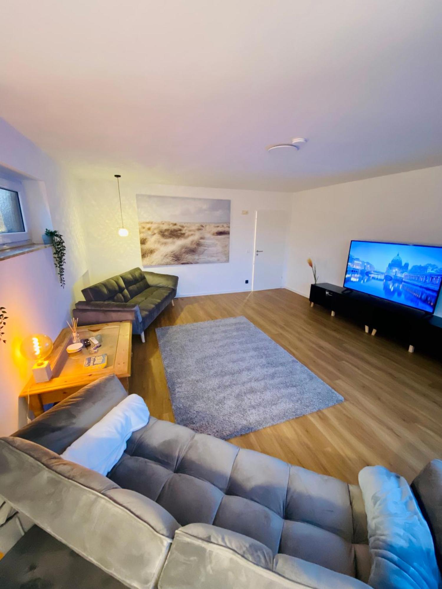 Traumhafte 115 Qm Ferienwohnung Am Steinhuder Meer, Ruhig, Komfortabel, Loggia, Parkplatz, Wifi Wunstorf Zewnętrze zdjęcie